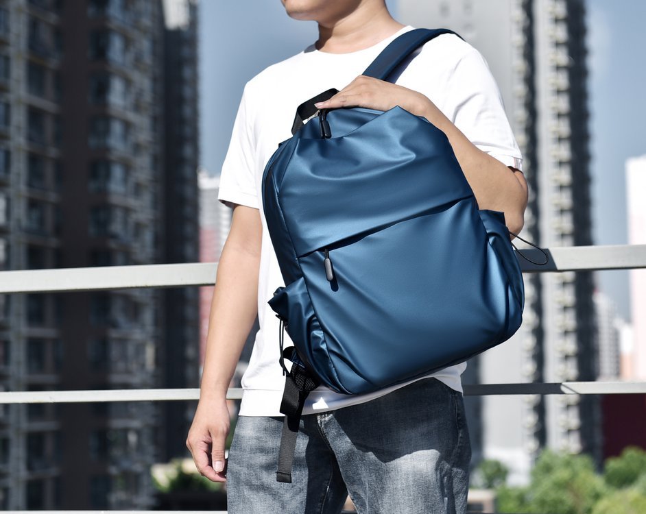 Sleek Urban Backpack Bowlift