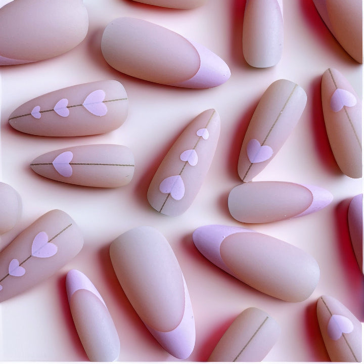 Heart-Inspired Elegant Nail Art Bowlift