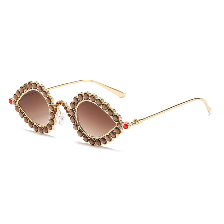 Ladies Glamorous Sunglasses with Sparkling Rhinestone Decoration Bowlift