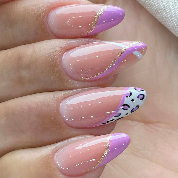 Glamorous Glittery Stiletto Press-On Nails Bowlift