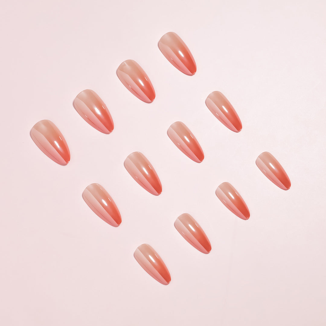 Ultra-Glossy Almond-Shaped Press-On Nail Collection Bowlift