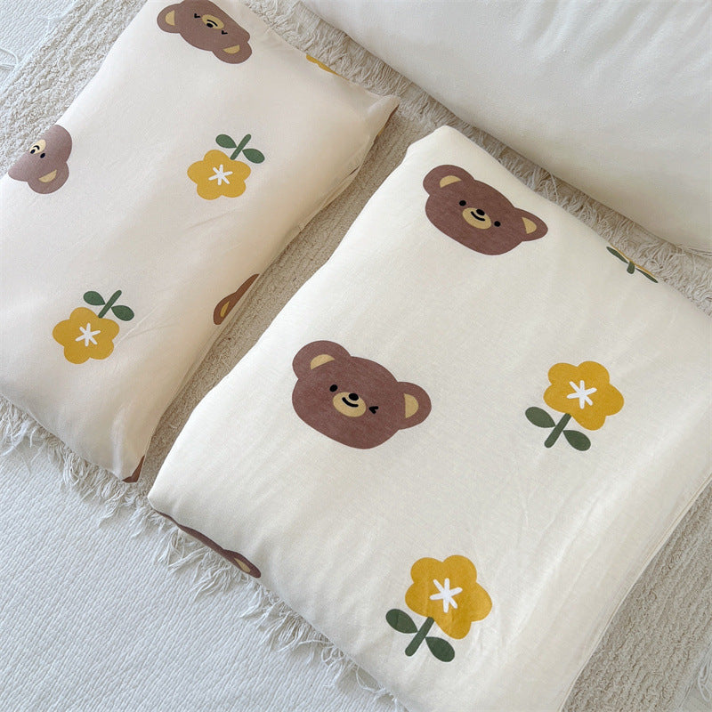 Unisex cotton pillowcase with cheerful bear design Bowlift