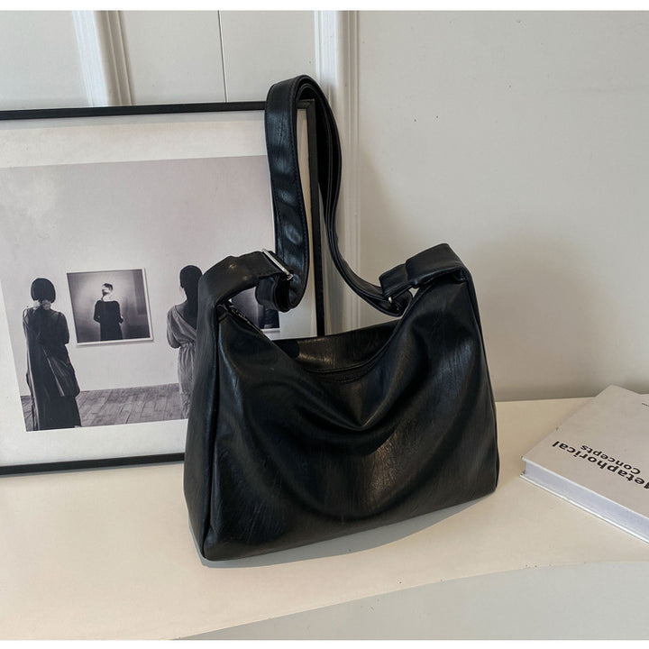 Chic Slouchy Hobo Bag Bowlift