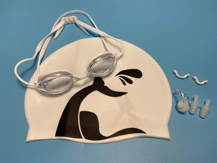 Swimming goggles with adjustable head strap and comfort nose piece Bowlift