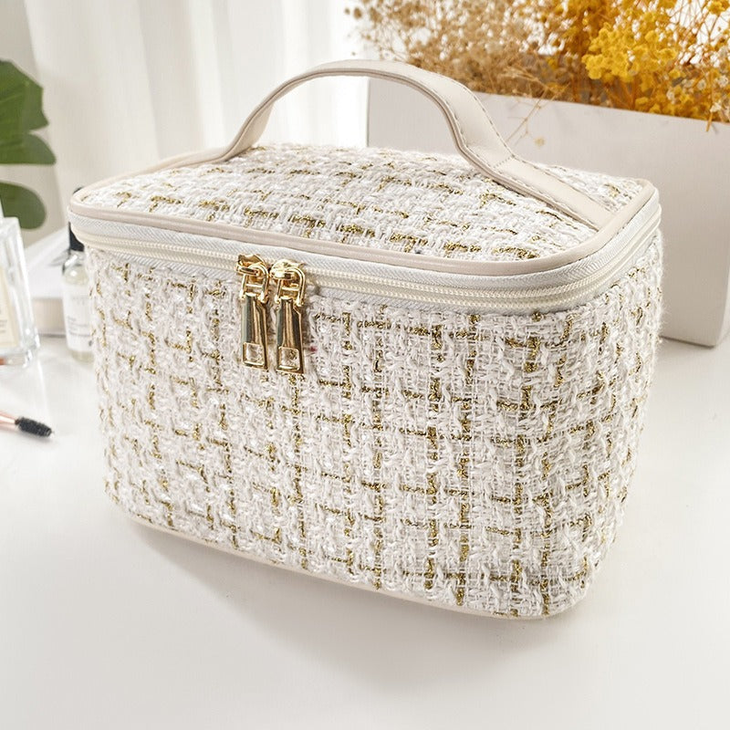 Stylish and Practical Cosmetic Storage Bag Bowlift