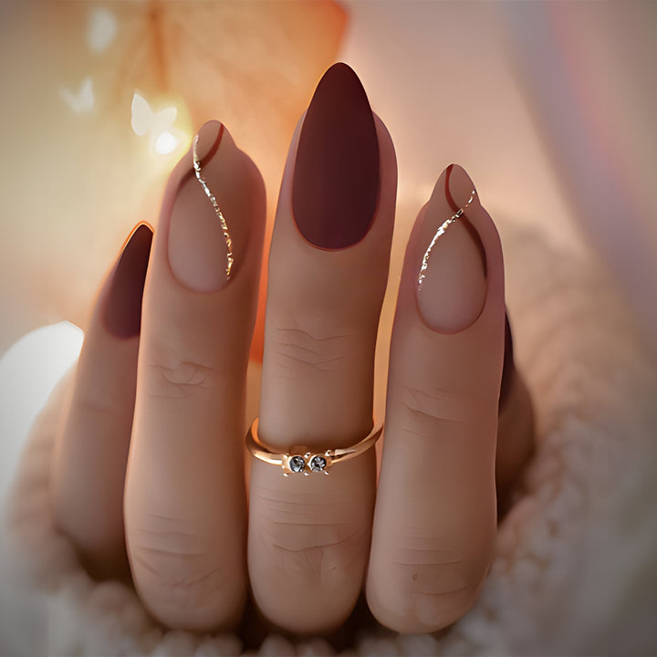 Press-On Nail Art Set with Elegant Design Bowlift