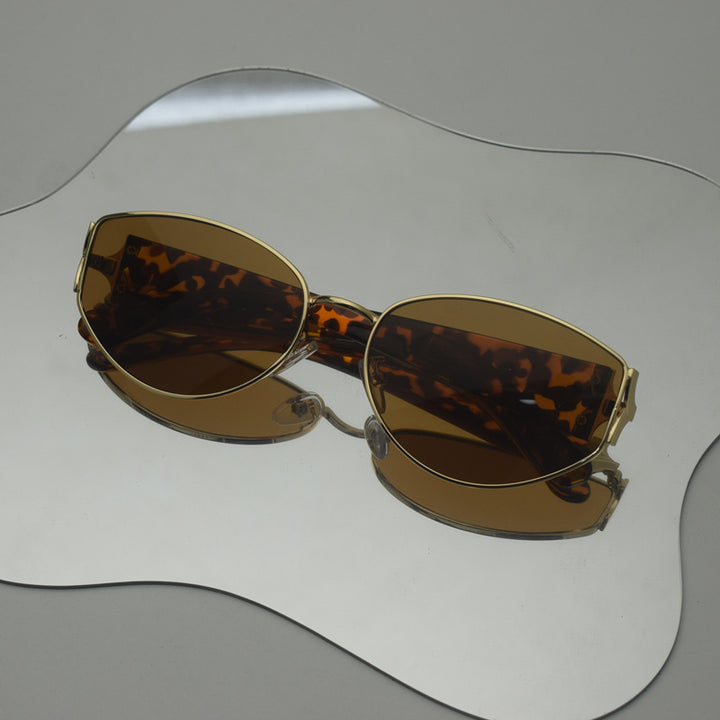 Cat-Eye Sunglasses Bowlift