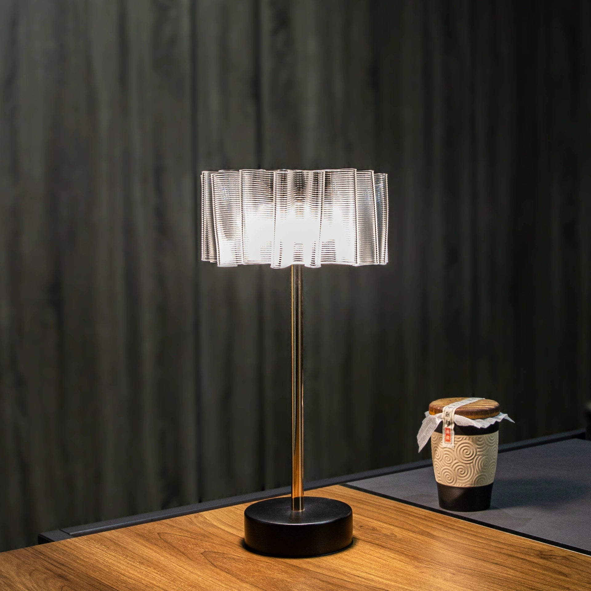 Pleated Full-Aluminum Rechargeable Table Lamp