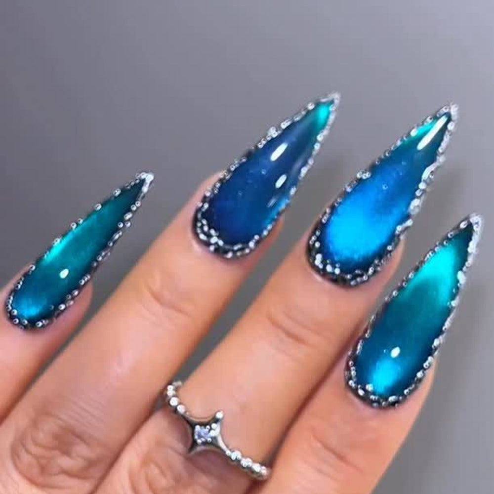 Artificial nails with polka dots Bowlift