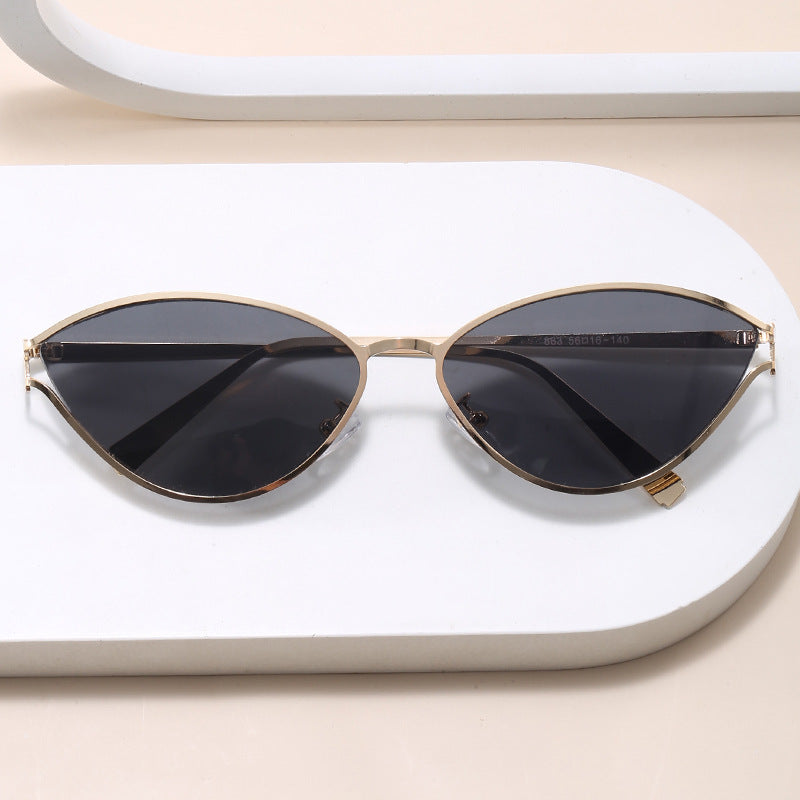Fashionable Cat-Eye Sunglasses with Thin Metal Frame Bowlift