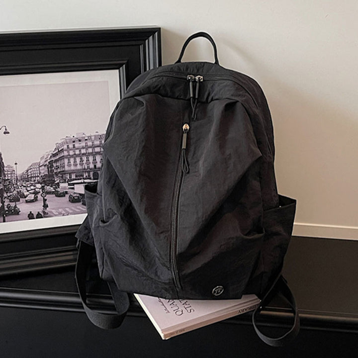 Lightweight Everyday Backpack Bowlift
