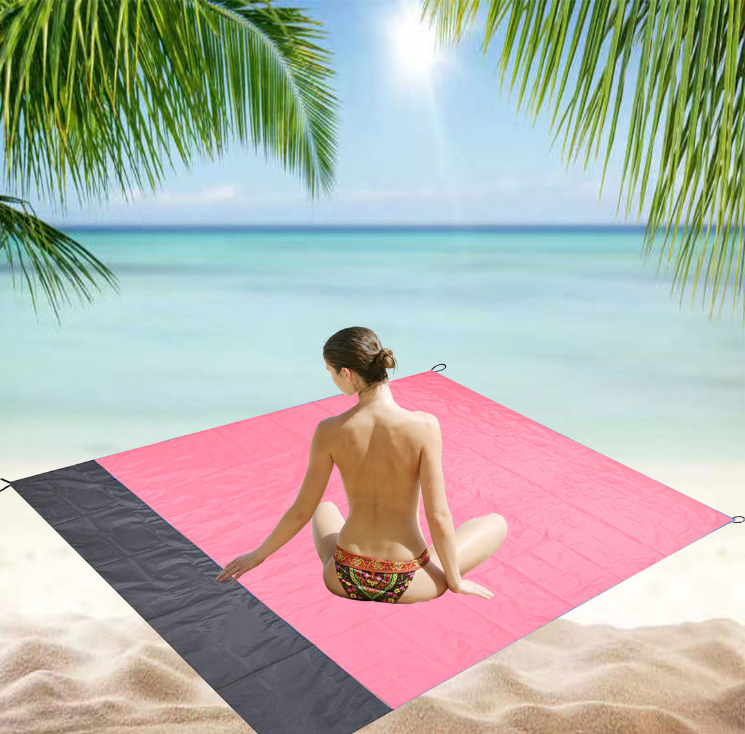 WoOutdoor Waterproof Beach Blanket Bowlift