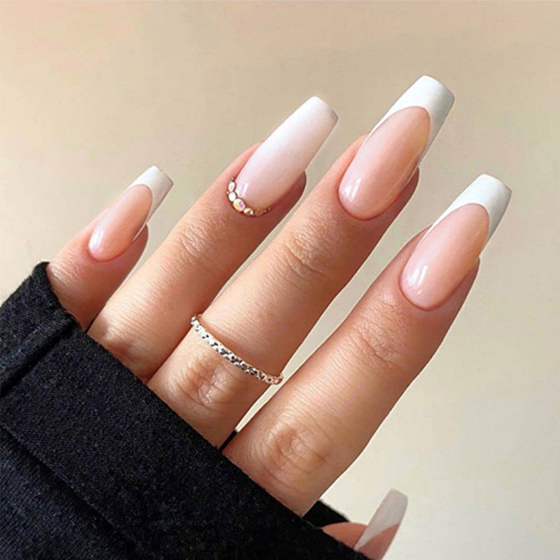 Elegant artificial nail set with high gloss and French tip colors Bowlift