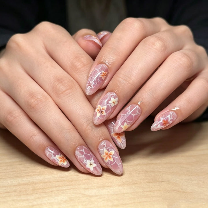 Artistic Floral-Patterned Press-On Nails Bowlift