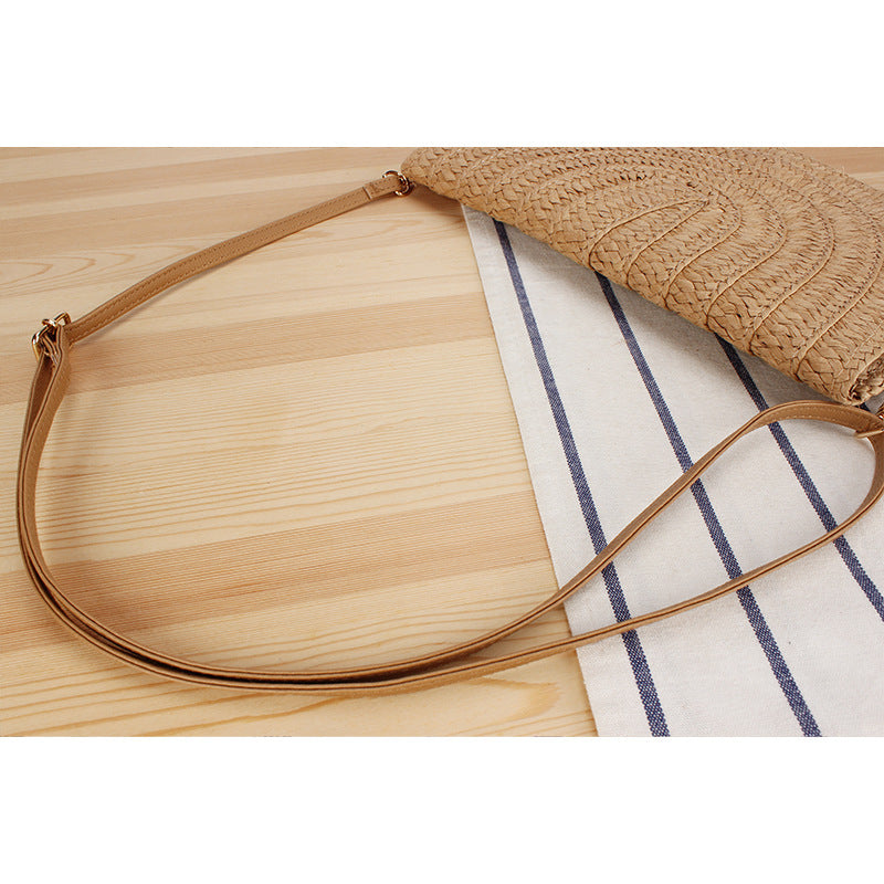 Shoulder bag made of braided natural material with original wave pattern Bowlift