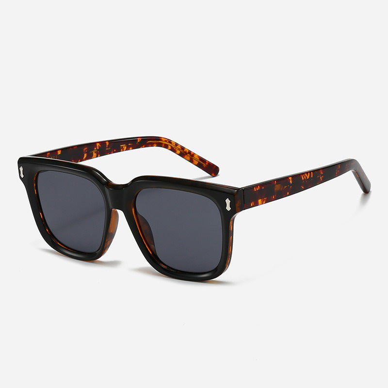 Women’s Stylish Square Sunglasses with Modern, Transparent Frame Bowlift