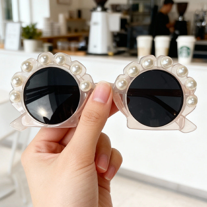 Pearl-Accented Vintage Inspired Sunglasses Bowlift