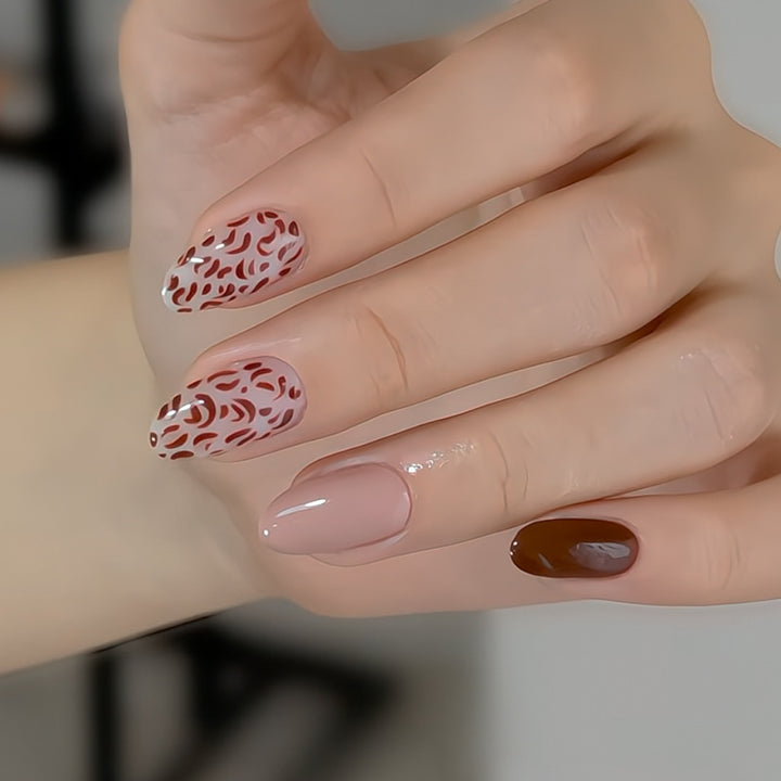 Artistic Press-On Nail Set Bowlift