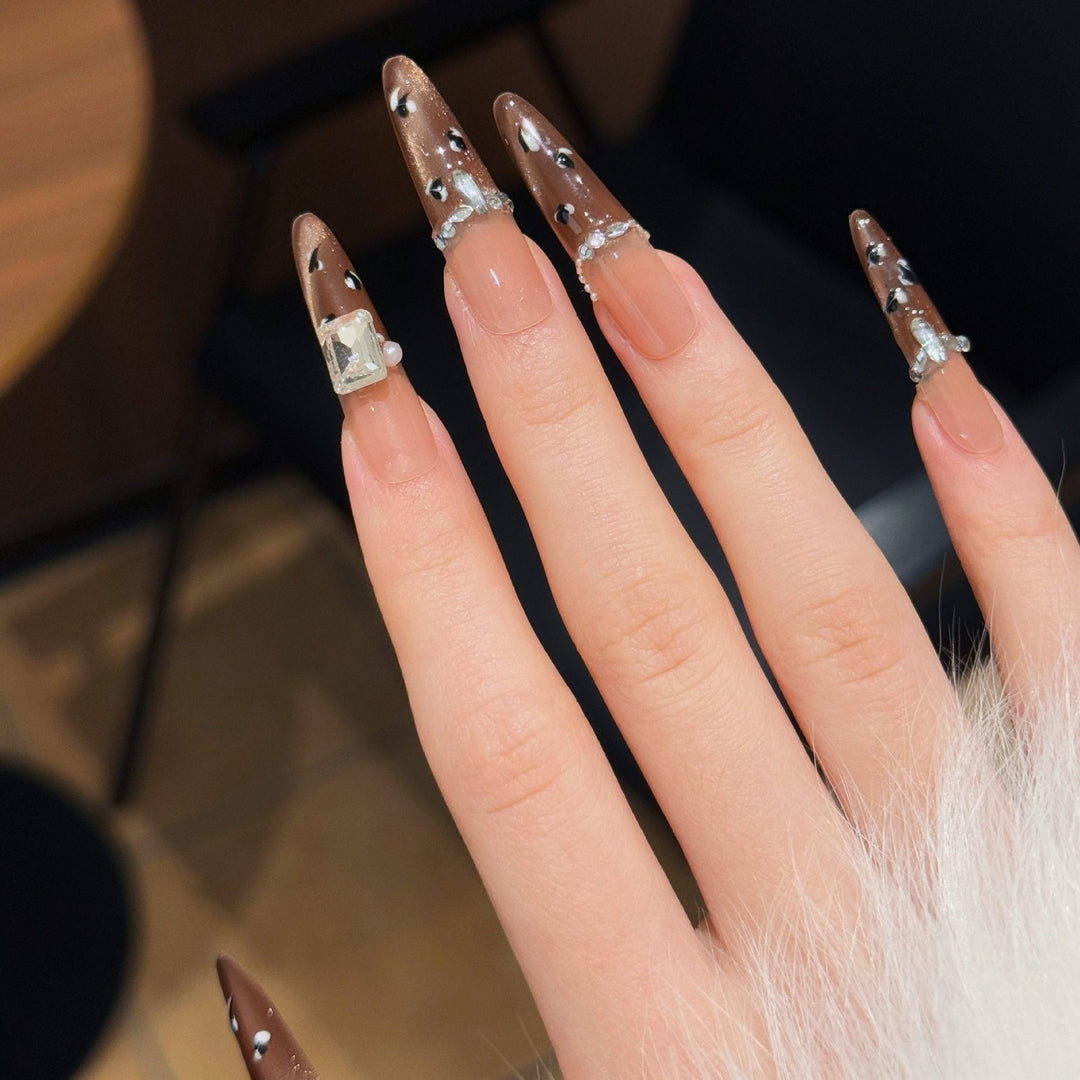 Decorative Stiletto Press-On Nail Extensions Bowlift