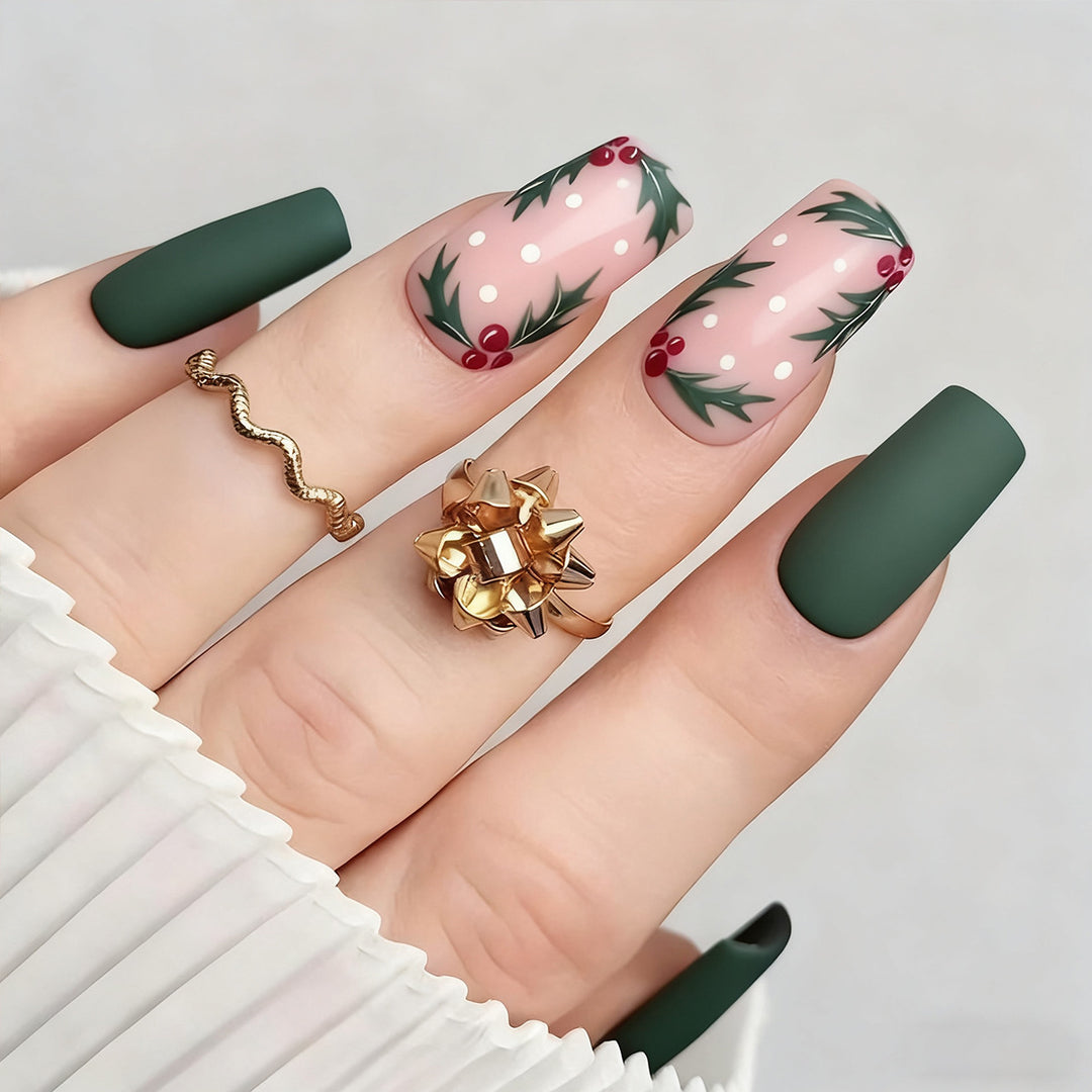 Nail art set with elegant Christmas motifs Bowlift