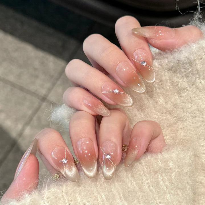 Glossy Nail Art Set with Sparkling Glitter Accents Bowlift