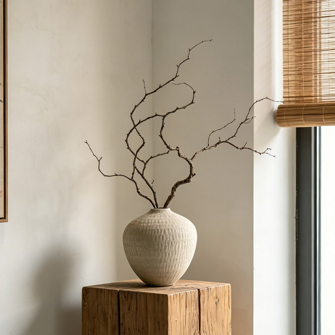 Decorative ceramic vase Bowlift