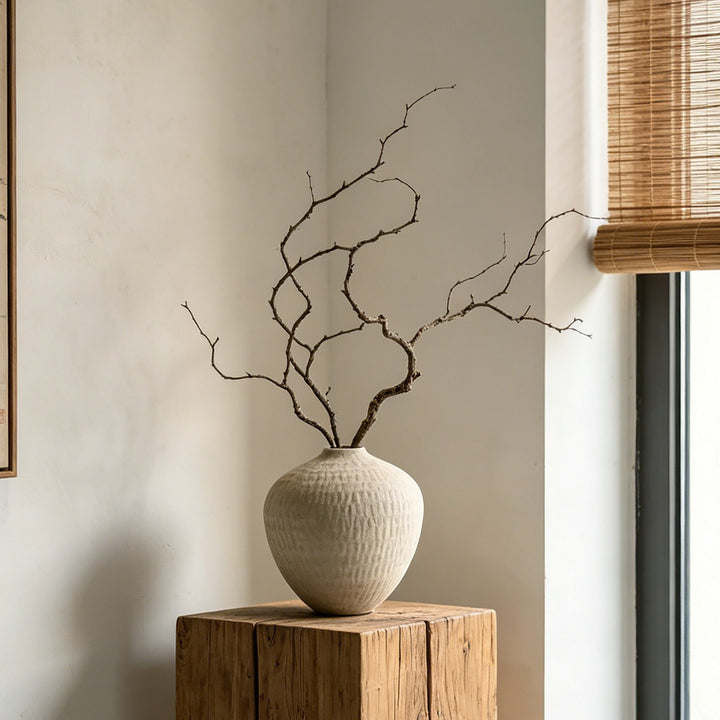 Decorative ceramic vase Bowlift