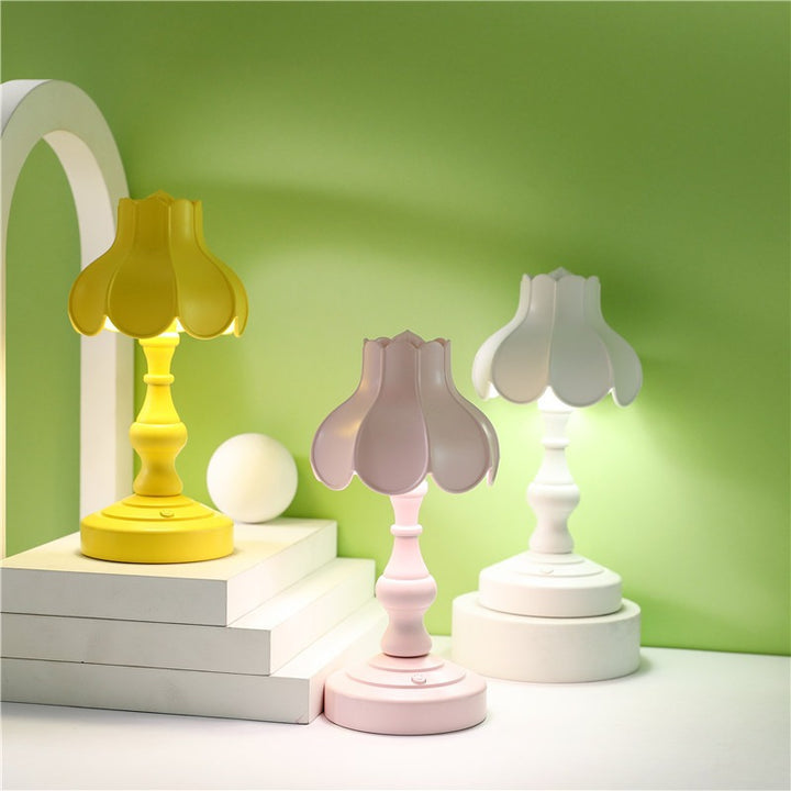 Unisex Decorative Table Lamp in Flower-Shaped Design Bowlift