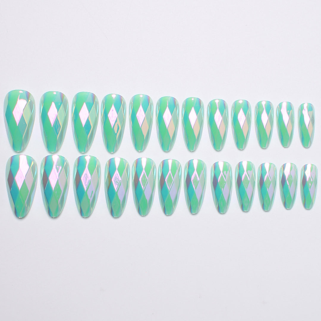 Diamond-Shaped Press-On Nail Set Bowlift