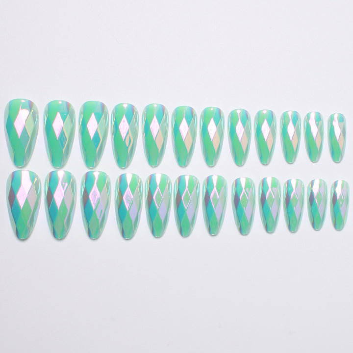 Diamond-Shaped Press-On Nail Set Bowlift