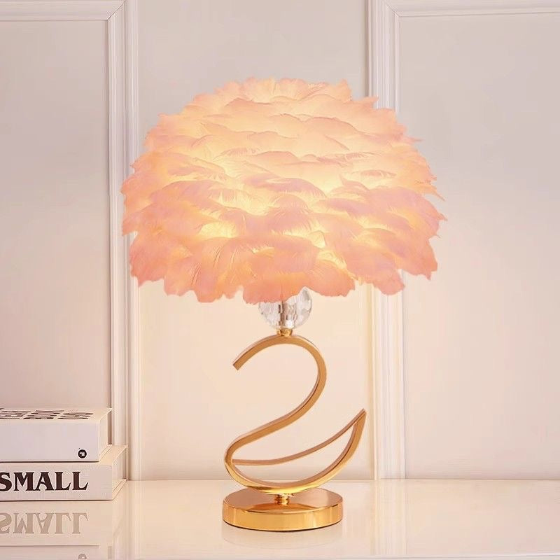Elegant Feather Table Lamp