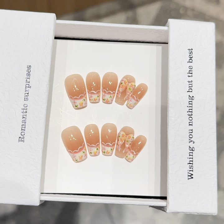 Artificial nail tips with romantic flower designs Bowlift