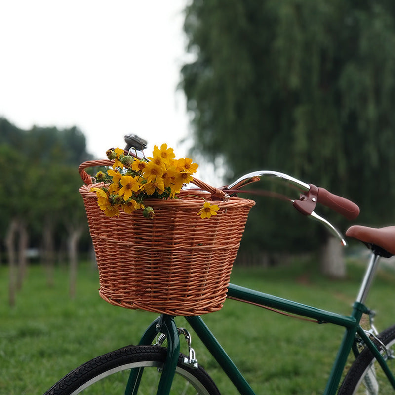 Elegant Picnic Basket Bowlift