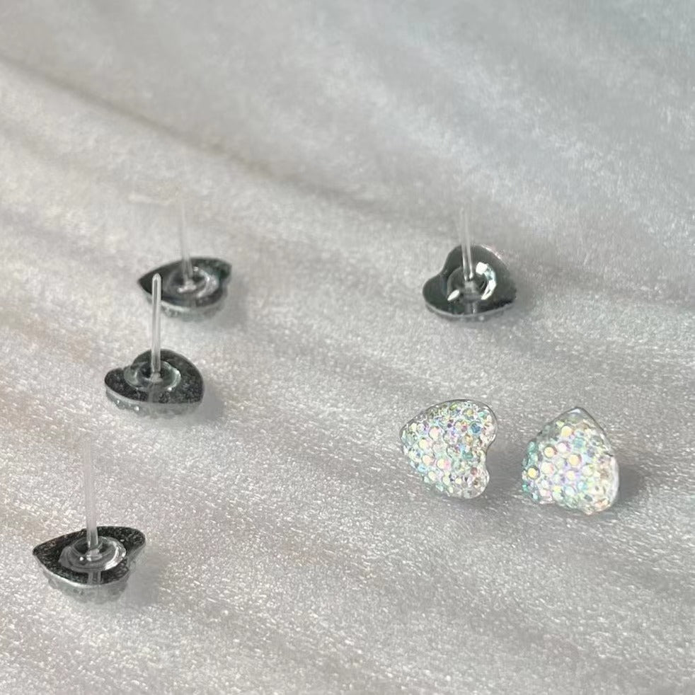 Glittering heart-shaped gemstones Bowlift