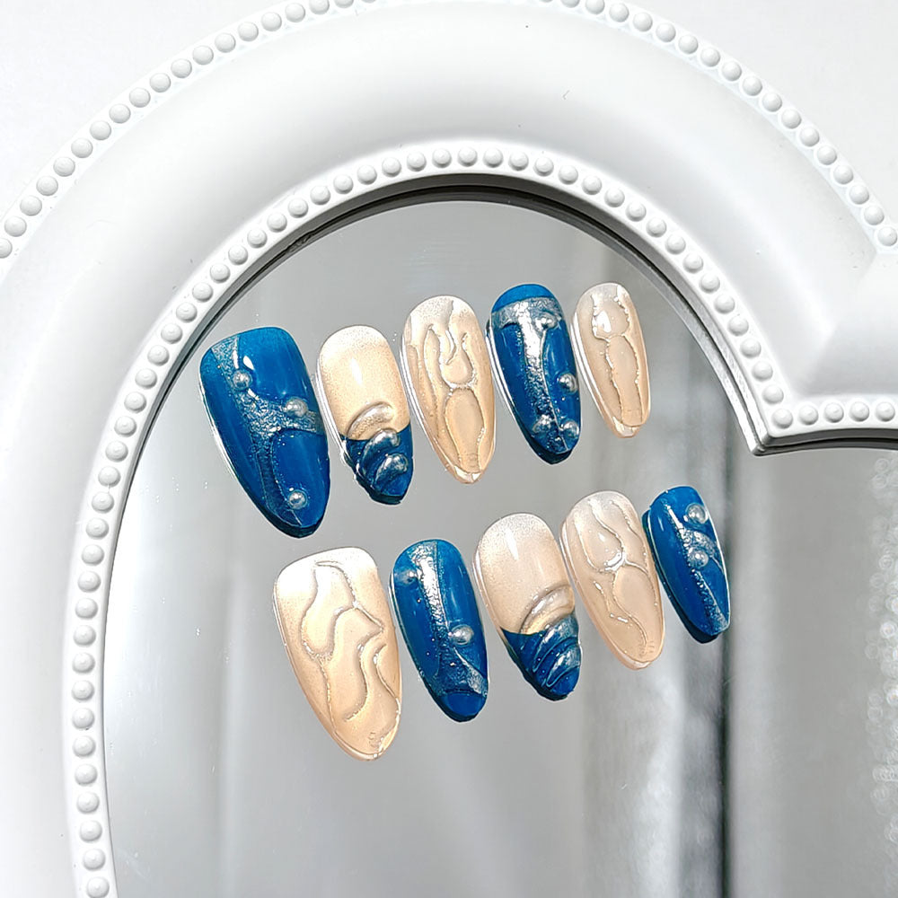 Creative artificial nails with unique water optics Bowlift