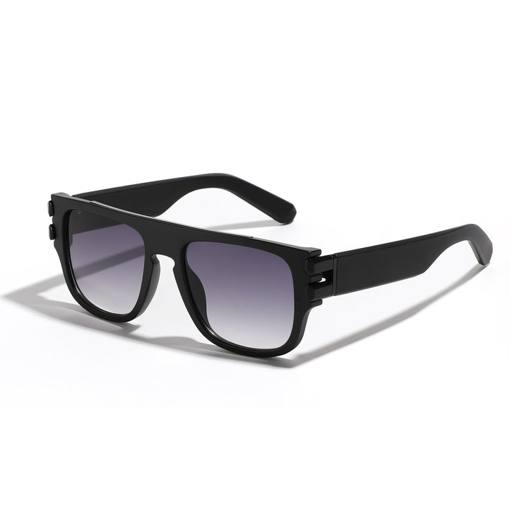 Ladies trendy oversized sunglasses with striking design Bowlift