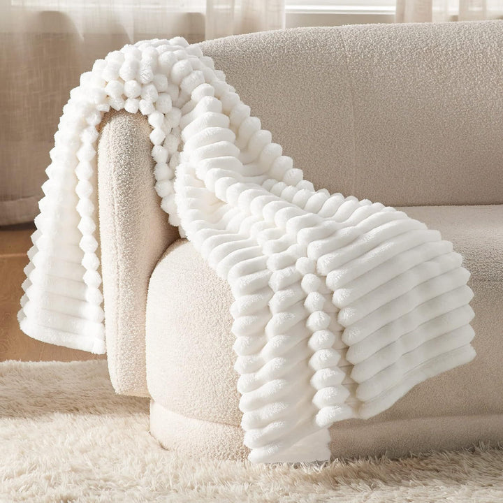 Cozy Plush Throw Blanket Bowlift