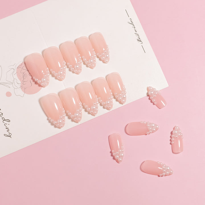 Glamorous Pearl-Accented Press-On Nail Set Bowlift