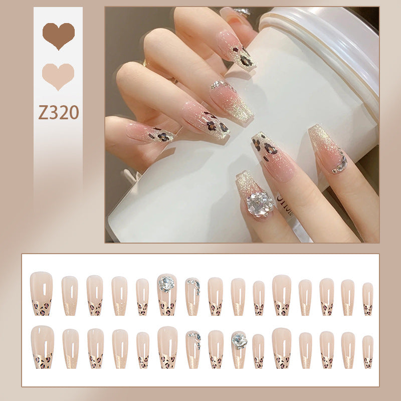 Artificial nail set with glitter and leopard design Bowlift