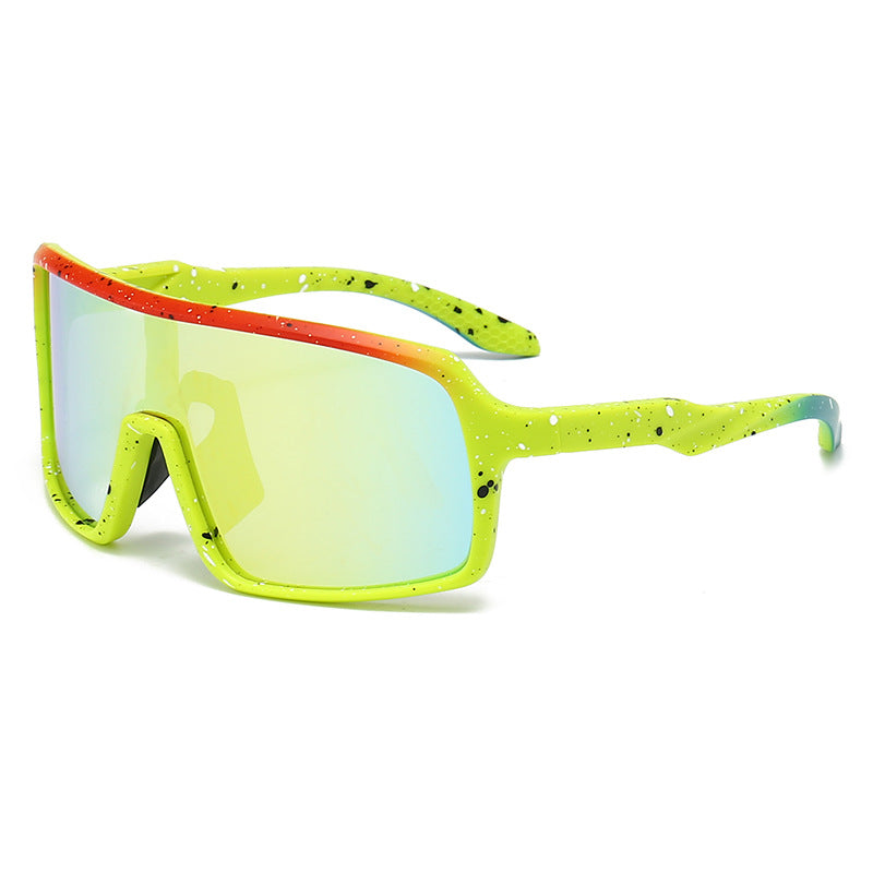 Ladies fashionable sunglasses in a futuristic design with large lenses Bowlift