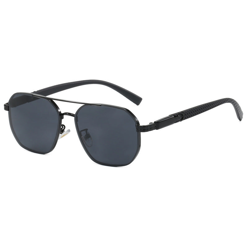 Women’s fashionable sunglasses with stylish accents Bowlift