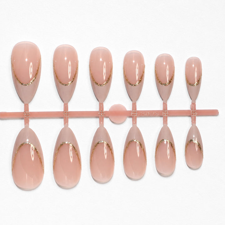 Elegant Artificial Nails with Gold Accents Bowlift