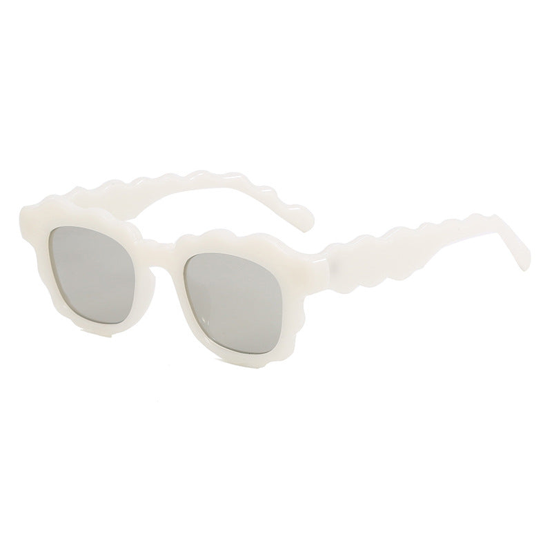 Women's Fashion Sunglasses in Trend Design Bowlift