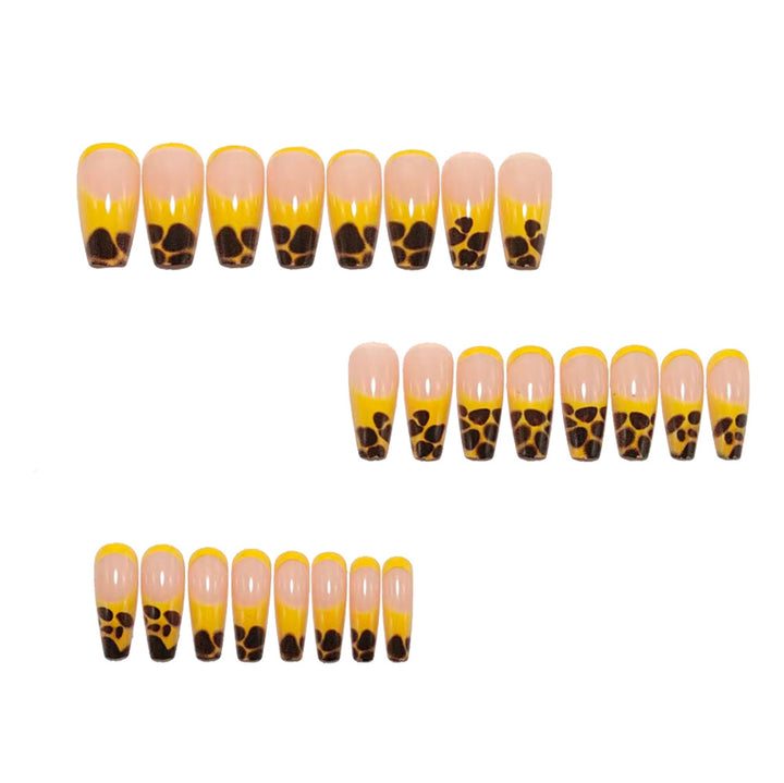 Artificial nails in modern leopard pattern Bowlift