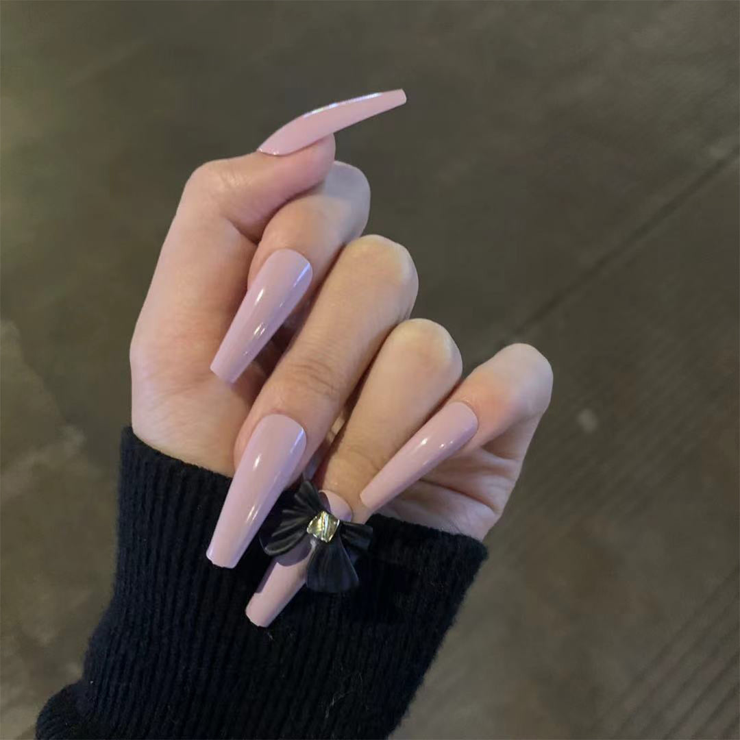 Artful Stiletto Nails with Elegant Decoration Bowlift