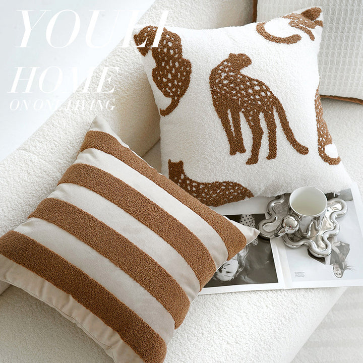 Women's Structured Pillowcase with Elegant Edge Bowlift
