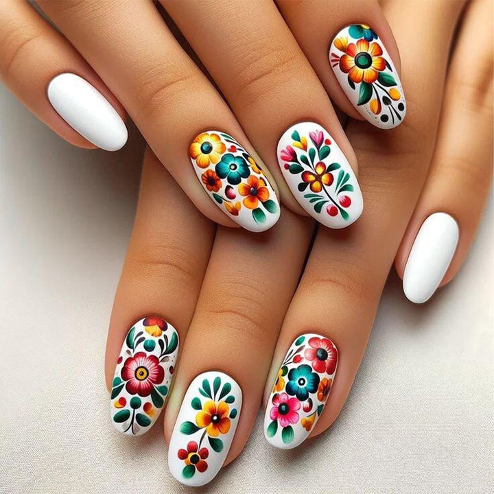 Nail art with spring theme Bowlift