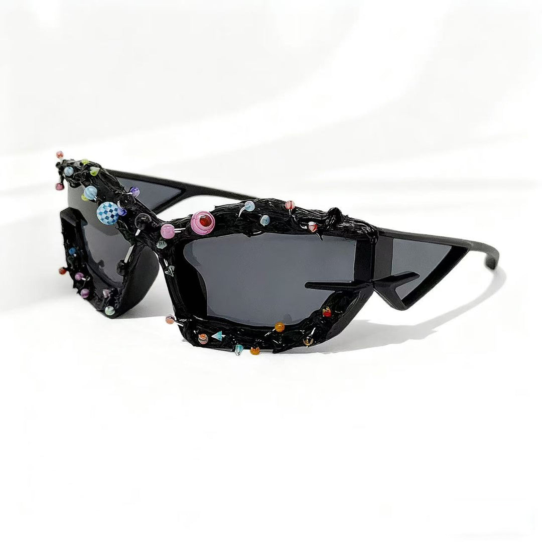 Ladies sunglasses with creative decor and distinctive frame Bowlift