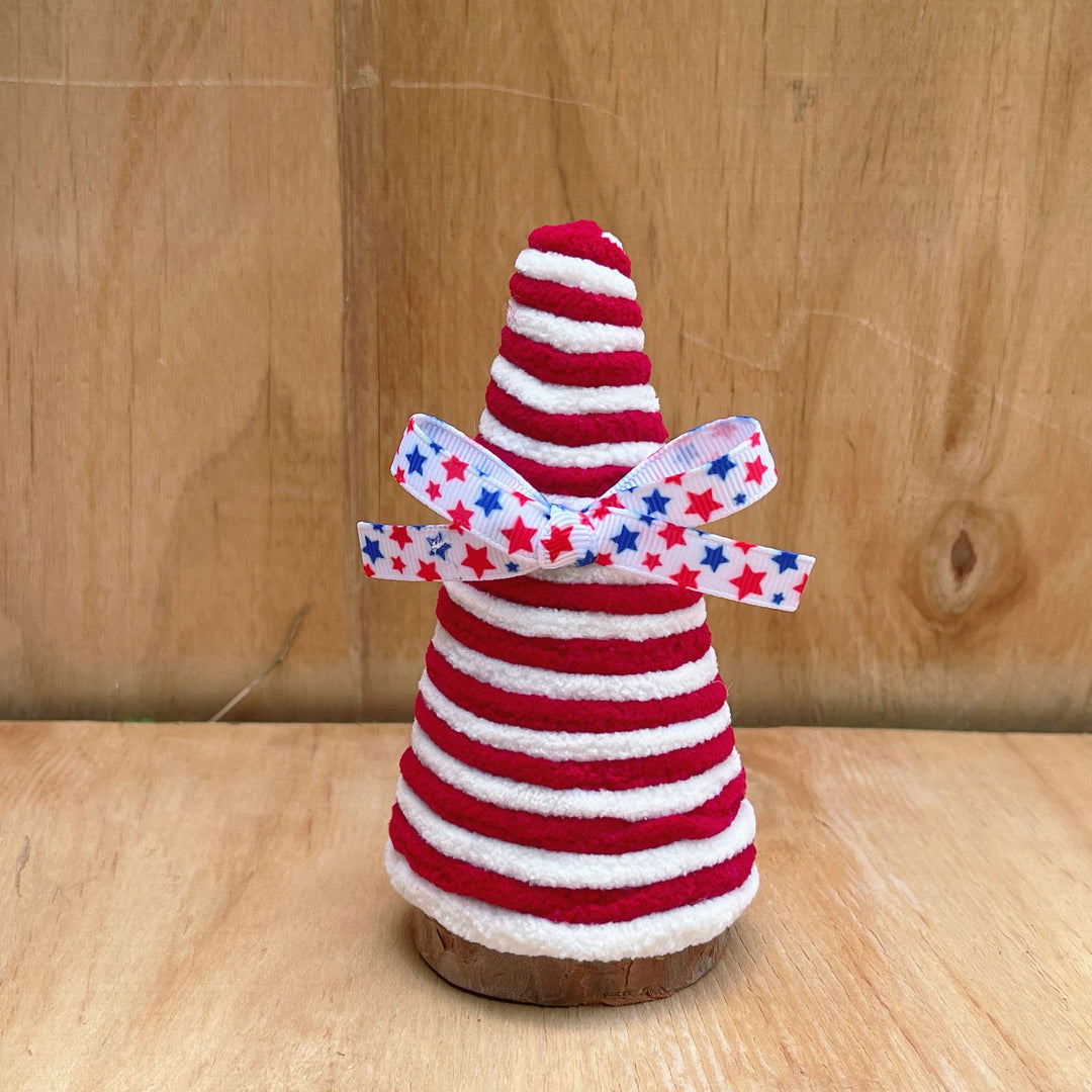 Unisex decorative table figure crocheted tree made of yarn with wooden base and star tip Bowlift