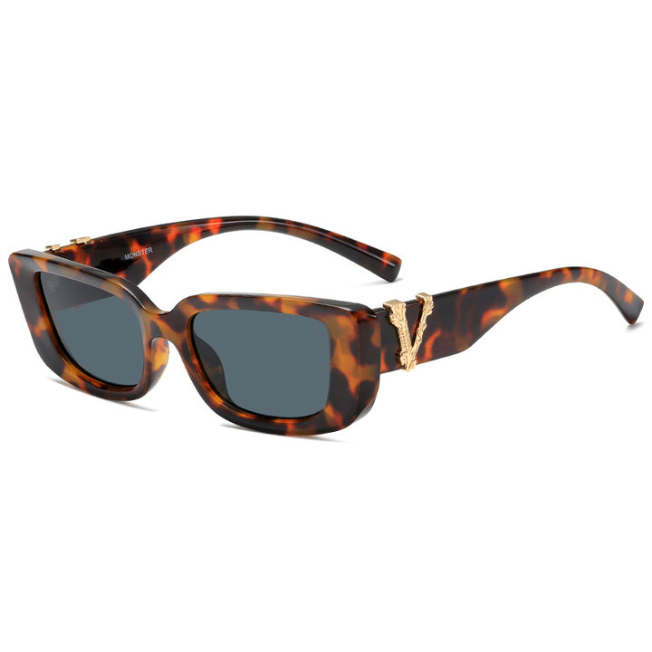 Women's fashionable sunglasses with luxurious tortoise design and gold accents Bowlift